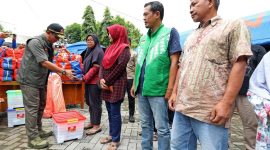 Kepala BNPB Letjen TNI Suharyanto mengunjungi lokasi terdampak banjir di Kabupaten Kendal. (Dok. BNPB)